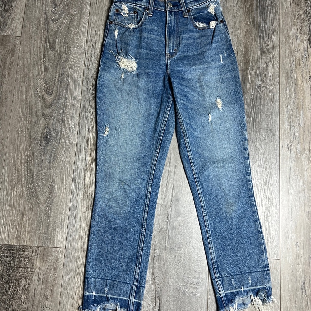 Abercrombie women’s High Rise Mom Jeans distressed medium 0/25